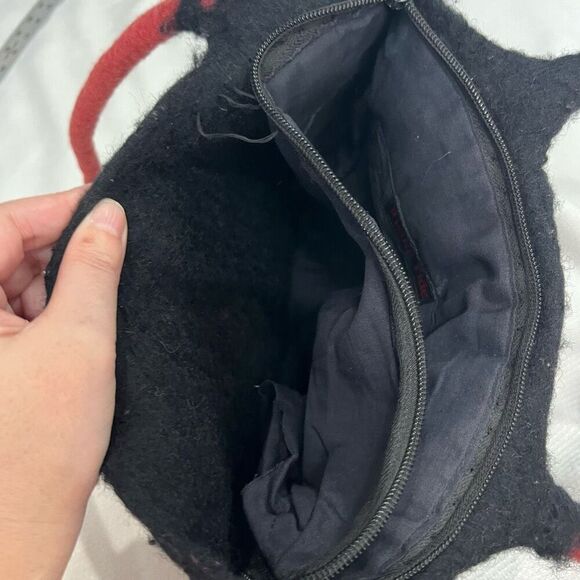 Rising Tide‎ Floral Design Wool Handbag - Picture 7 of 12